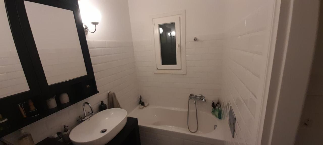 Fully Equiped Design Apartment With Excellent View/ Easy Parking Athena Bagian luar foto