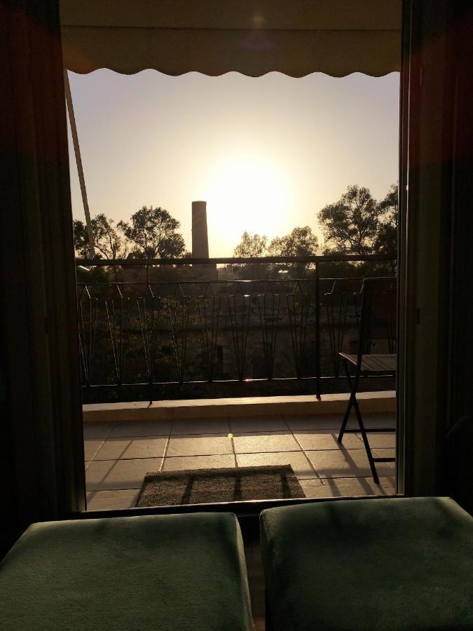 Fully Equiped Design Apartment With Excellent View/ Easy Parking Athena Bagian luar foto